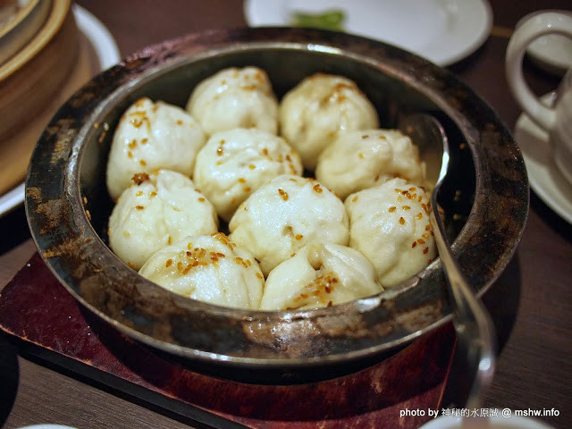【食記】不愧是招牌!一吃就停不了的上海鐵鍋生煎包囧 @ 台北信義-誠品生活-高記小團圓-Kao Chi-浙滬美饌上海點心 下午茶 中式 信義區 包子類 區域 午餐 台北市 合菜 晚餐 飲食/食記/吃吃喝喝 麵食類