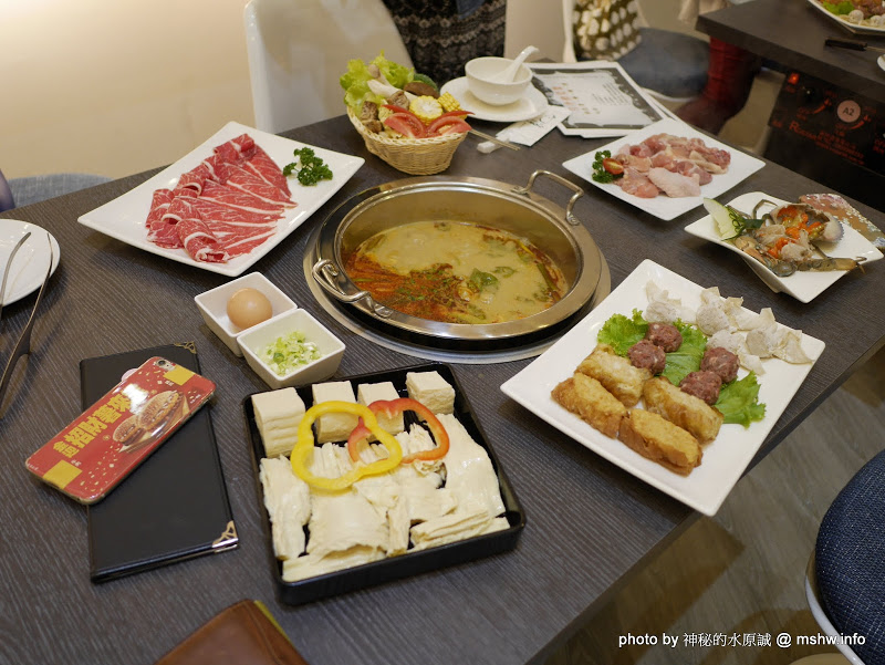 【食記】台中勻淨港式雞煲蟹.SPA館@西區草悟道&全國飯店&廣三SOGO-捷運BRT科博館 : 來自廣東佛山的鍋物料理, 食材多一些更美味 中式 冰品 區域 台中市 宵夜 捷運美食MRT&BRT 晚餐 火鍋/鍋物 西區 飲食/食記/吃吃喝喝