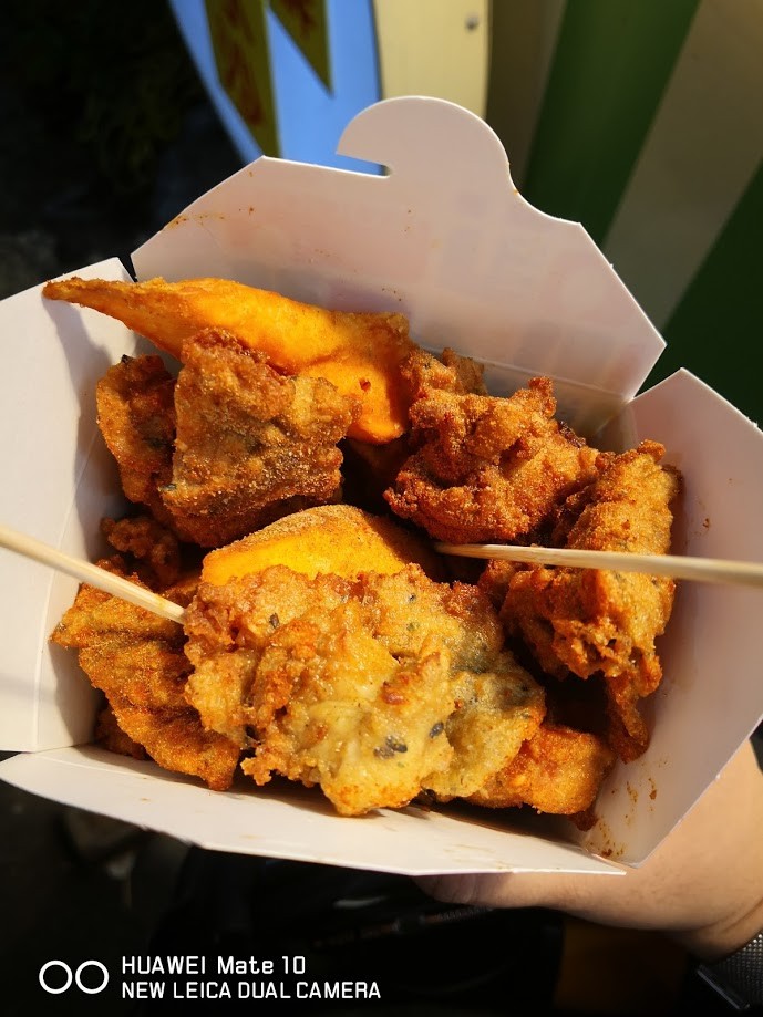 【食記】台中一中街蛋包雞@北區一中商圈夜市 : 墮入黑暗面的繼光香香雞? 口味幾乎雷同,但薯條混炸雞不可取... 下午茶 冰品 北區 區域 台中市 台式 夜市小吃 宵夜 小吃 晚餐 炸雞 茶類 蛋料理 輕食 飲食/食記/吃吃喝喝