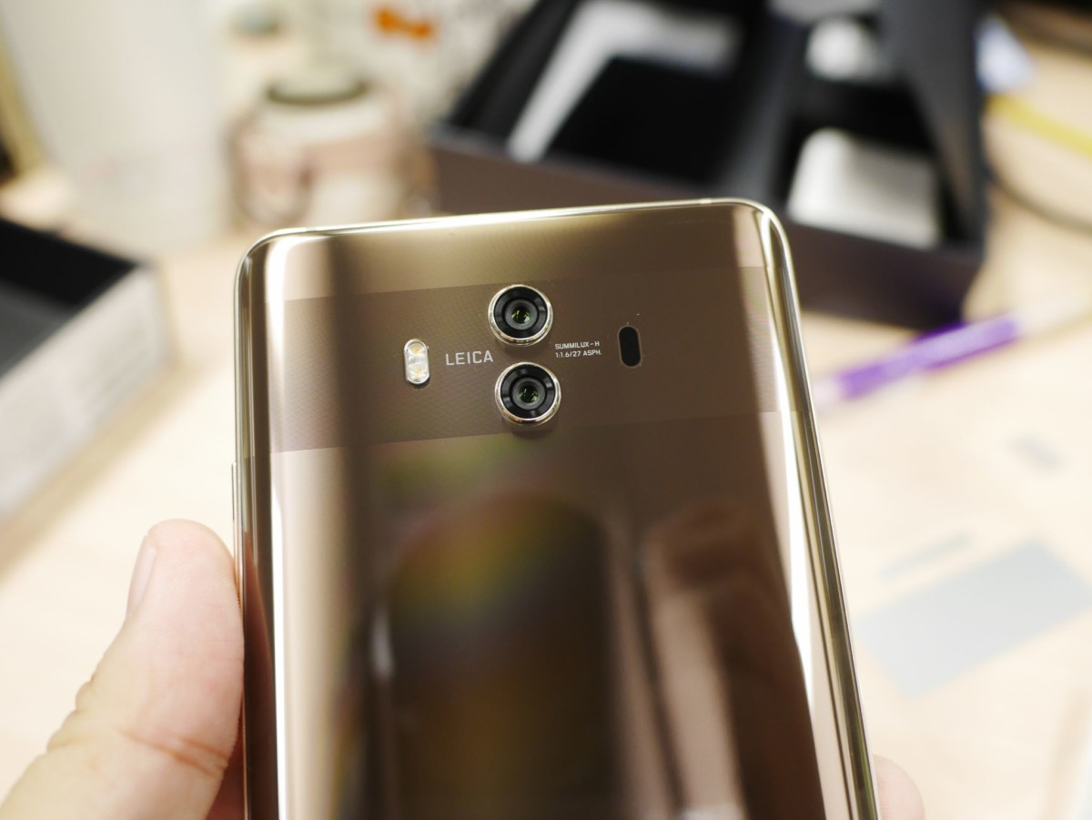 【數位3C】華而不實為所欲為?並沒有! 華為商務旗艦Huawei Mate10 Leica Dual Camera萊卡雙攝手機開箱與麒麟970使用心得 3C/資訊/通訊/網路 心情 新聞與政治 行動電話 通信 開箱