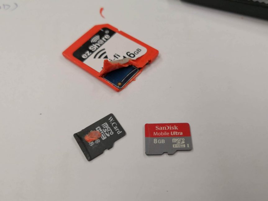 【數位3C】偷料嗎?Sandisk竟然變成W.Card!易享派EZ share WIFI SD卡拆解~內置MicroSD記憶卡更換 3C/資訊/通訊/網路 心情 新聞與政治 硬體 維修中心 記憶卡 開箱 